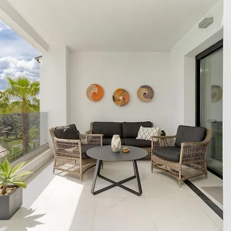 Luxury 2 Bed With Sea View 아파트