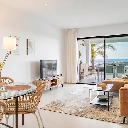 Luxury 2 Bed With Sea View 아파트