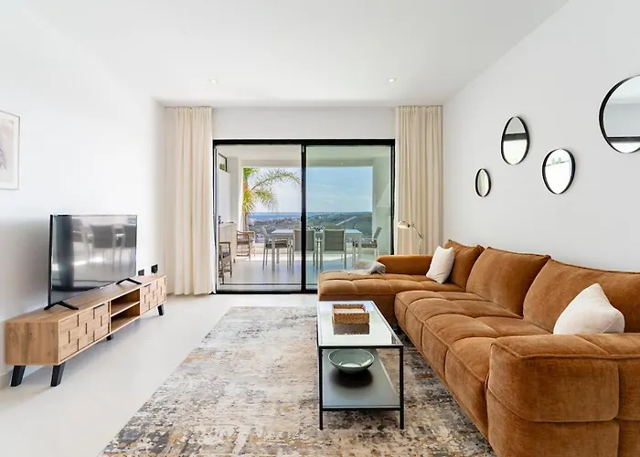 Luxury 2 Bed With Sea View *